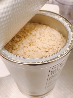 nutritional yeast flakes